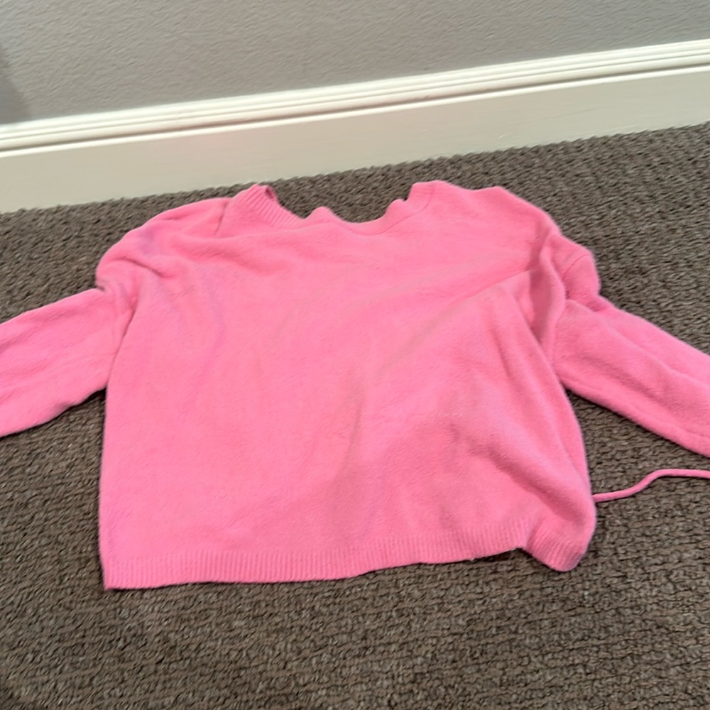 Sweater, cinched in back